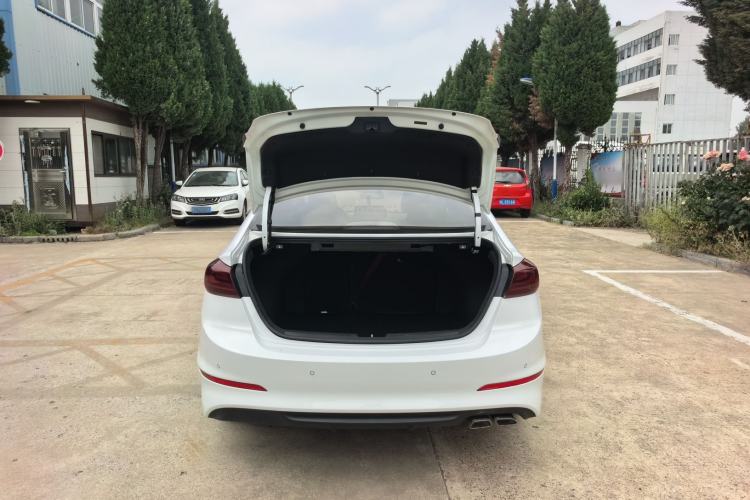 Used Hyundai Elantra (6th Generation / Lingdong) 2020 1.4T Dual-Clutch Xuan Dong · Dynamic Version Trunk