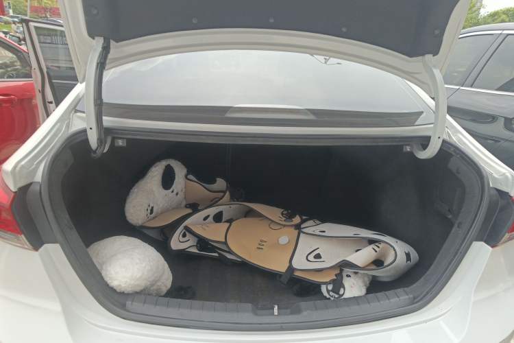 Used Hyundai Elantra (6th Generation / Lingdong) 2020 1.5L CVT Smart & Stylish – Elite Version Trunk
