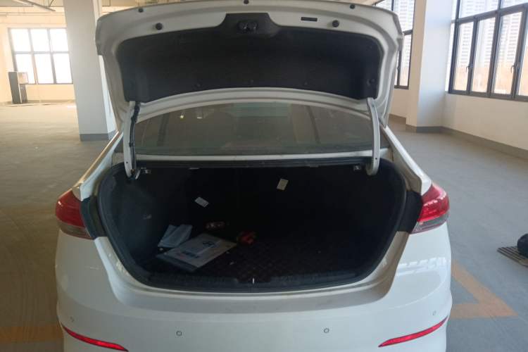 Used Hyundai Elantra (6th Generation / Lingdong) 2020 1.4T Dual-Clutch Xuan Dong · Dynamic Version Trunk