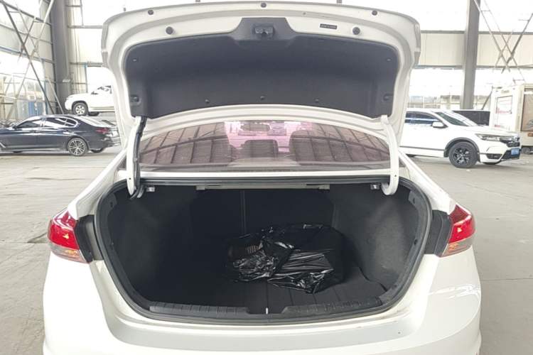 Used Hyundai Elantra (6th Generation / Lingdong) 2020 1.5L CVT Smart & Stylish – Elite Version Trunk