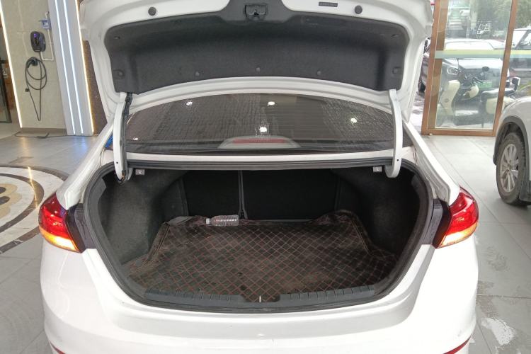 Used Hyundai Elantra (6th Generation / Lingdong) 2020 1.4T Dual-Clutch Xuan Dong · Dynamic Version Trunk