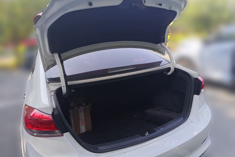 Used Hyundai Elantra (6th Generation / Lingdong) 2020 1.4T Dual-Clutch Xuan Dong · Dynamic Version Trunk