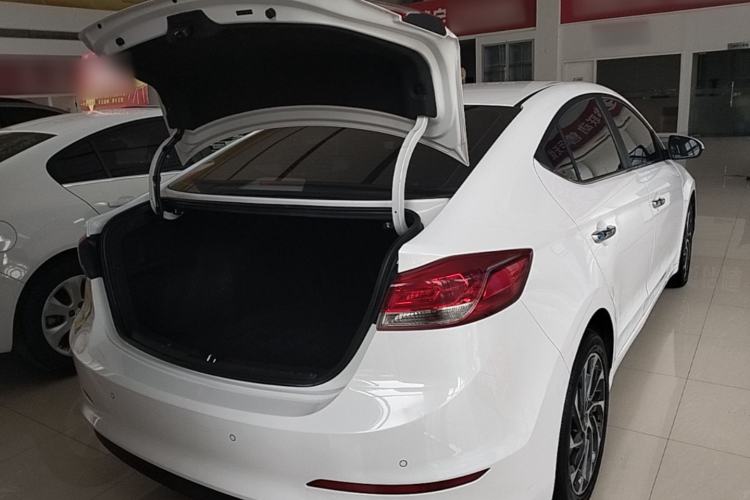 Used Hyundai Elantra (6th Generation / Lingdong) 2020 1.5L CVT Smart & Stylish – Elite Version Trunk