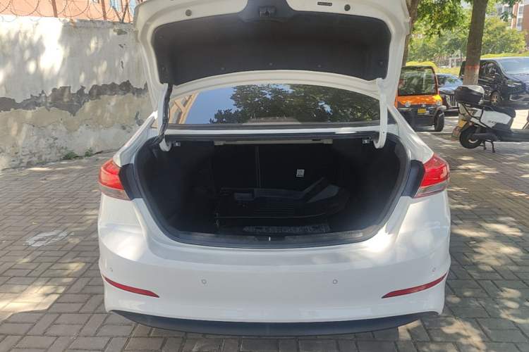 Used Hyundai Elantra (6th Generation / Lingdong) 2020 1.5L CVT Smart & Stylish – Elite Version Trunk