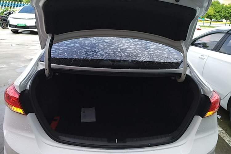 Used Hyundai Elantra (6th Generation / Lingdong) 2020 1.5L CVT Smart & Stylish – Elite Version Trunk