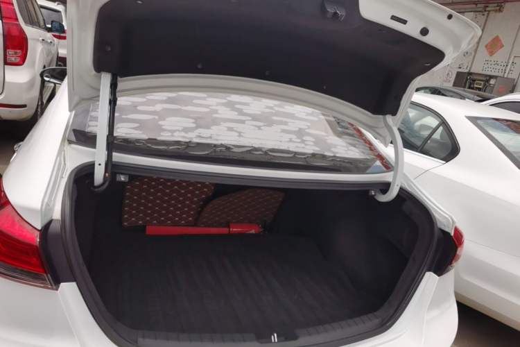 Used Hyundai Elantra (6th Generation / Lingdong) 2020 1.5L CVT Smart & Stylish – Elite Version Trunk