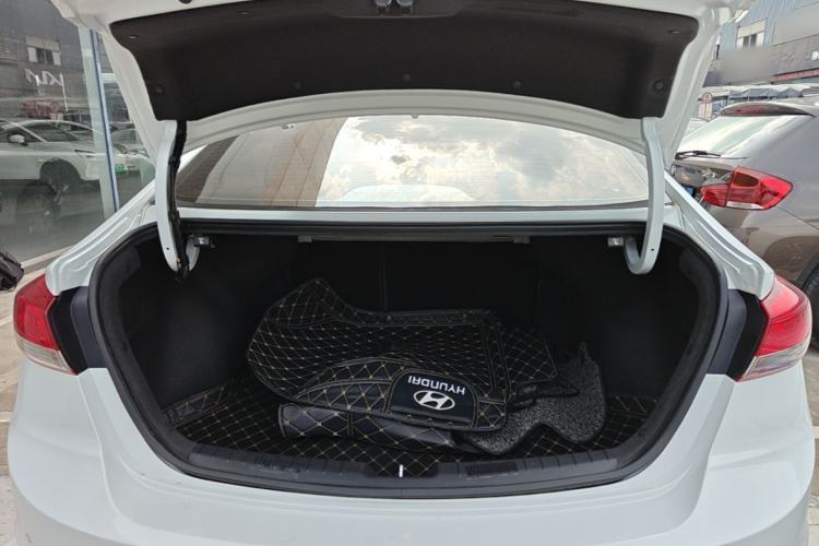 Used Hyundai Elantra (6th Generation / Lingdong) 2020 1.4T Dual-Clutch Xuan Dong · Dynamic Version Trunk