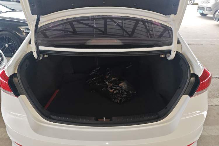 Used Hyundai Elantra (6th Generation / Lingdong) 2020 1.5L CVT Smart & Stylish – Elite Version Trunk