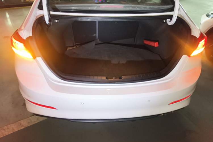 Used Hyundai Elantra (6th Generation / Lingdong) 2020 1.4T Dual-Clutch Xuan Dong · Dynamic Version Trunk