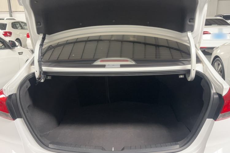 Used Hyundai Elantra (6th Generation / Lingdong) 2020 1.4T Dual-Clutch Xuan Dong · Dynamic Version Trunk