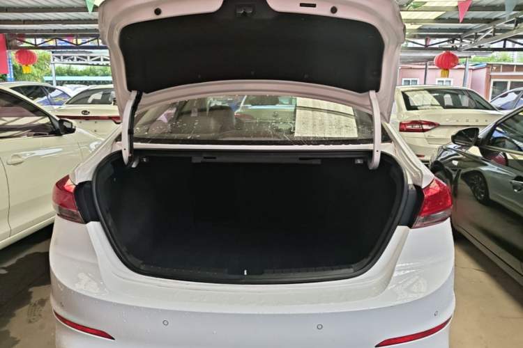 Used Hyundai Elantra (6th Generation / Lingdong) 2020 1.5L CVT Smart & Stylish – Elite Version Trunk
