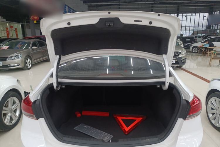 Used Hyundai Elantra (6th Generation / Lingdong) 2020 1.4T Dual-Clutch Xuan Dong · Dynamic Version Trunk