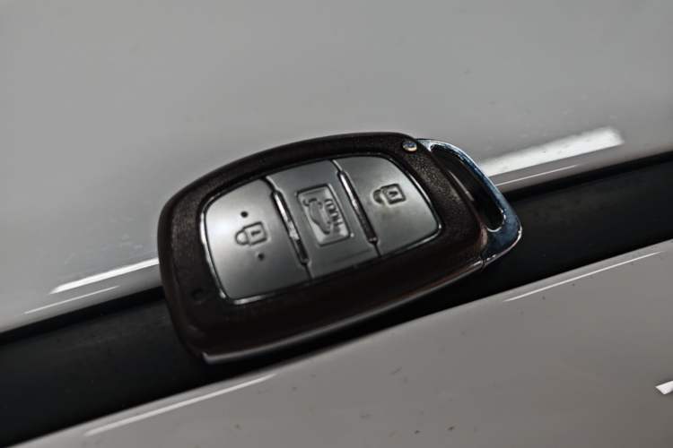 Used Hyundai Elantra (6th Generation / Lingdong) 2020 1.5L CVT Smart & Stylish – Elite Version Vehicle Key