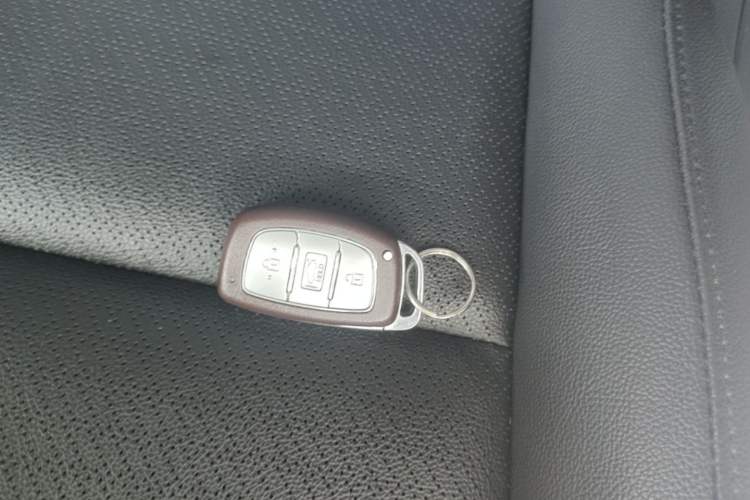 Used Hyundai Elantra (6th Generation / Lingdong) 2020 1.5L CVT Smart & Stylish – Elite Version Vehicle Key