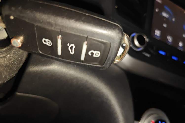 Used Hyundai Elantra (6th Generation / Lingdong) 2020 1.5L CVT Smart & Stylish – Elite Version Vehicle Key
