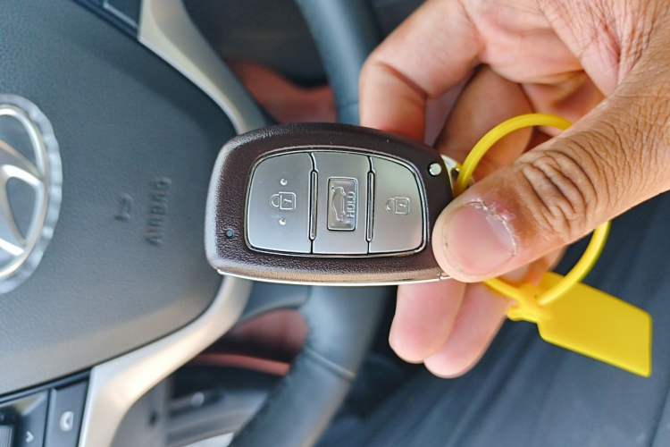 Used Hyundai Elantra (6th Generation / Lingdong) 2020 1.5L CVT Smart & Stylish – Elite Version Vehicle Key