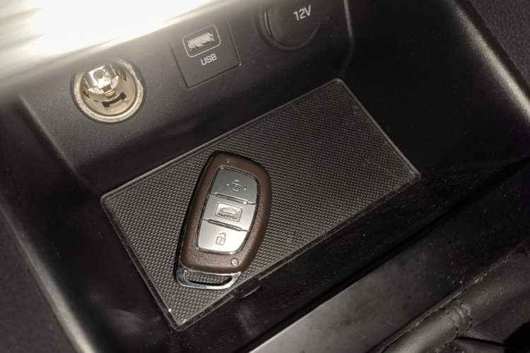 Used Hyundai Elantra (6th Generation / Lingdong) 2020 1.5L CVT Smart & Stylish – Elite Version Vehicle Key