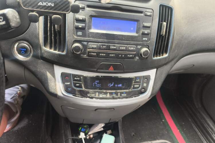 Used Hyundai Elantra EV 2017 GS PLUS Edition Audio And AC Panel