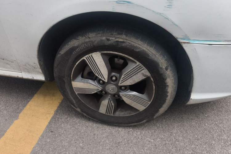 Used Hyundai Elantra EV 2017 GS PLUS Edition Right Front Wheel Hub
