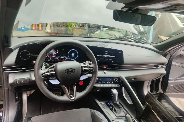 Used Hyundai Elantra N 2023 2.0T Sport Package Edition Center Console