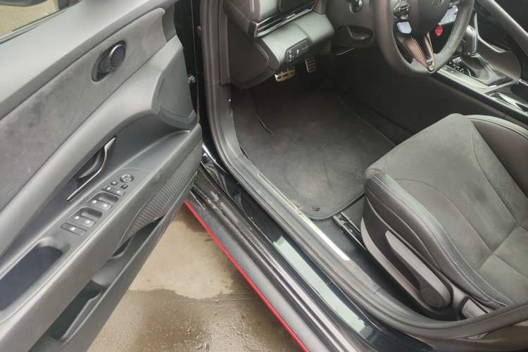 Used Hyundai Elantra N 2023 2.0T Sport Package Edition Driver Seat