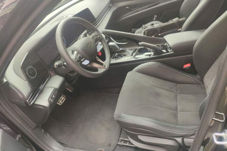 Used Hyundai Elantra N 2023 2.0T Sport Package Edition Left Front Seat