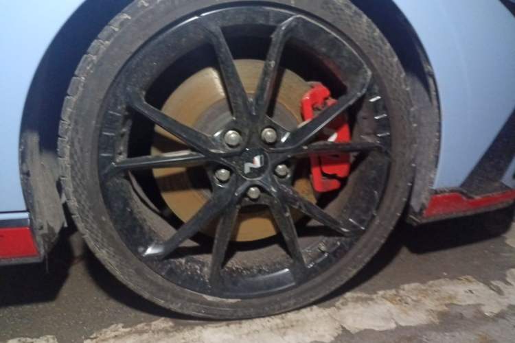 Used Hyundai Elantra N 2023 2.0T Sport Package Edition Right Front Wheel Hub