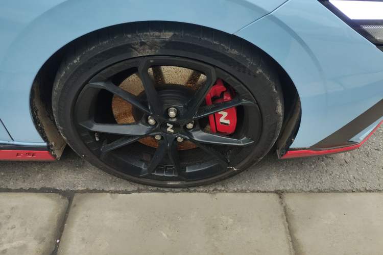 Used Hyundai Elantra N 2023 2.0T Sport Package Edition Right Front Wheel Hub