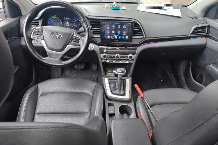 Used Hyundai Elantra PHEV 2019 1.6L PHX Le Xing Edition Center Console