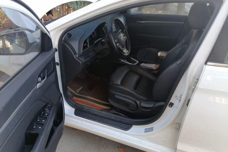 Used Hyundai Elantra PHEV 2019 1.6L PHX Le Xing Edition Driver Seat