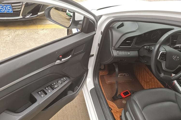 Used Hyundai Elantra PHEV 2019 1.6L PHX Le Xing Edition Driver Seat
