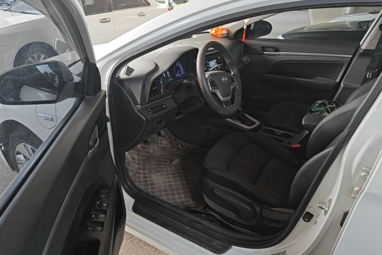 Used Hyundai Elantra PHEV 2019 1.6L PHS Comfort Edition Driver Seat