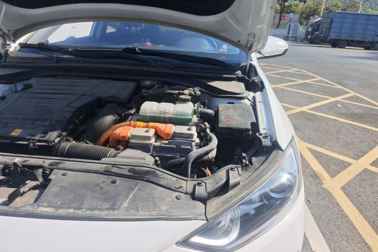 Used Hyundai Elantra PHEV 2019 1.6L PHS Comfort Edition Engine Bay Left