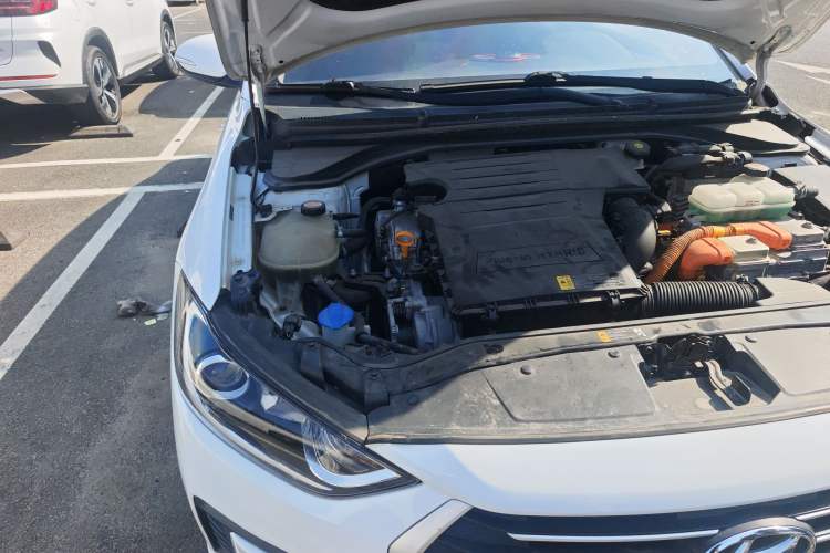 Used Hyundai Elantra PHEV 2019 1.6L PHS Comfort Edition Engine Bay Right
