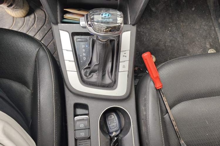 Used Hyundai Elantra PHEV 2019 1.6L PHX Le Xing Edition Gear Lever