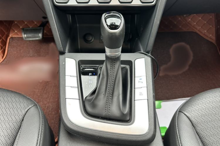 Used Hyundai Elantra PHEV 2019 1.6L PHX Le Xing Edition Gear Lever