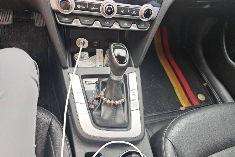 Used Hyundai Elantra PHEV 2019 1.6L PHX Le Xing Edition Gear Lever