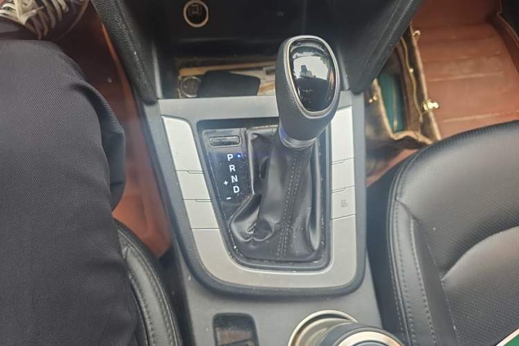 Used Hyundai Elantra PHEV 2019 1.6L PHS Comfort Edition Gear Lever