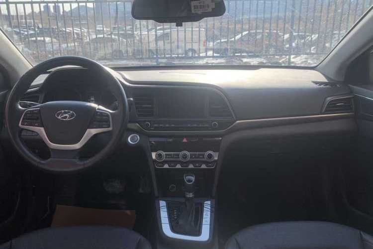 Used Hyundai Elantra PHEV 2019 1.6L PHX Le Xing Edition Interior 1