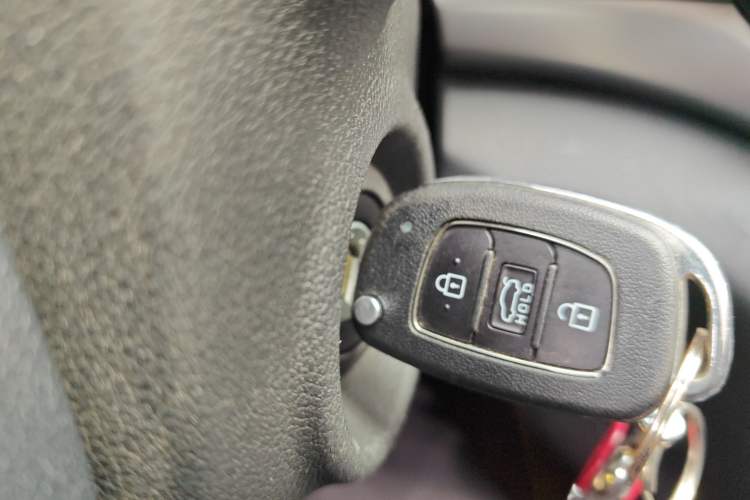 Used Hyundai Elantra PHEV 2019 1.6L PHS Comfort Edition Interior 1