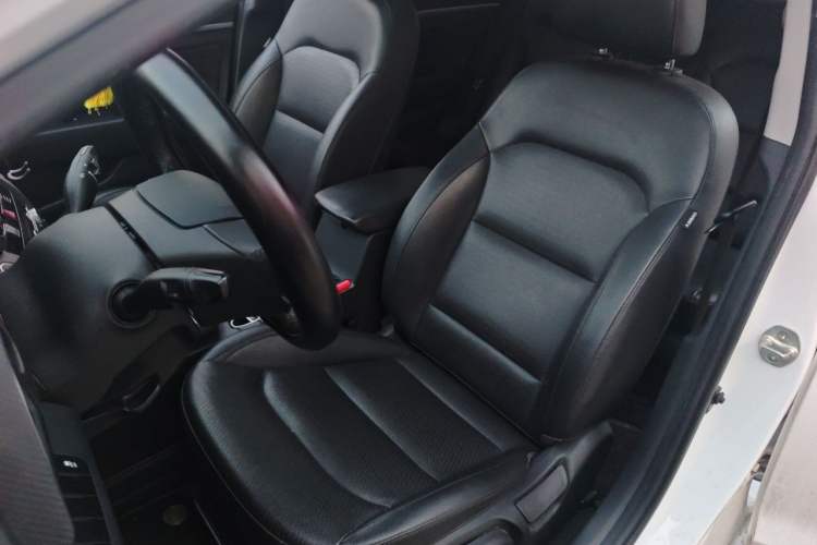 Used Hyundai Elantra PHEV 2019 1.6L PHX Le Xing Edition Left Front Seat
