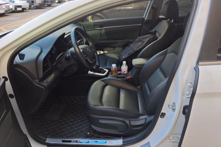 Used Hyundai Elantra PHEV 2019 1.6L PHX Le Xing Edition Left Front Seat