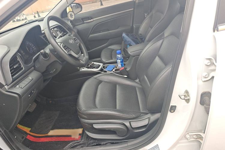Used Hyundai Elantra PHEV 2019 1.6L PHX Le Xing Edition Left Front Seat