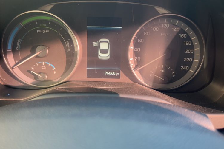 Used Hyundai Elantra PHEV 2019 1.6L PHX Le Xing Edition Odometer Close Up