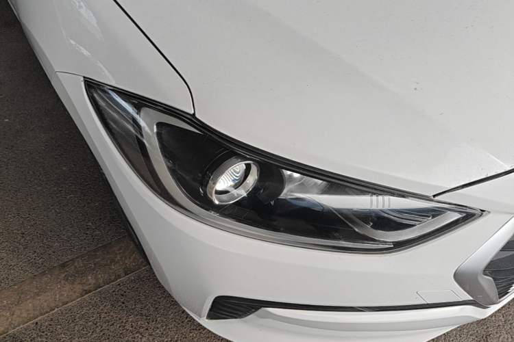Used Hyundai Elantra PHEV 2019 1.6L PHS Comfort Edition Right Front Headlight