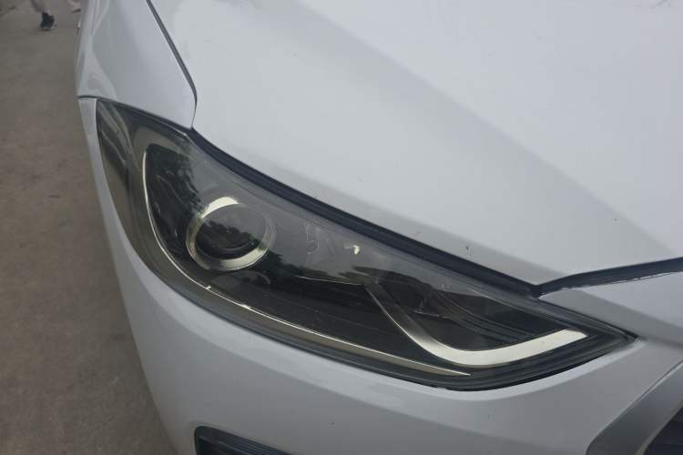 Used Hyundai Elantra PHEV 2019 1.6L PHS Comfort Edition Right Front Headlight