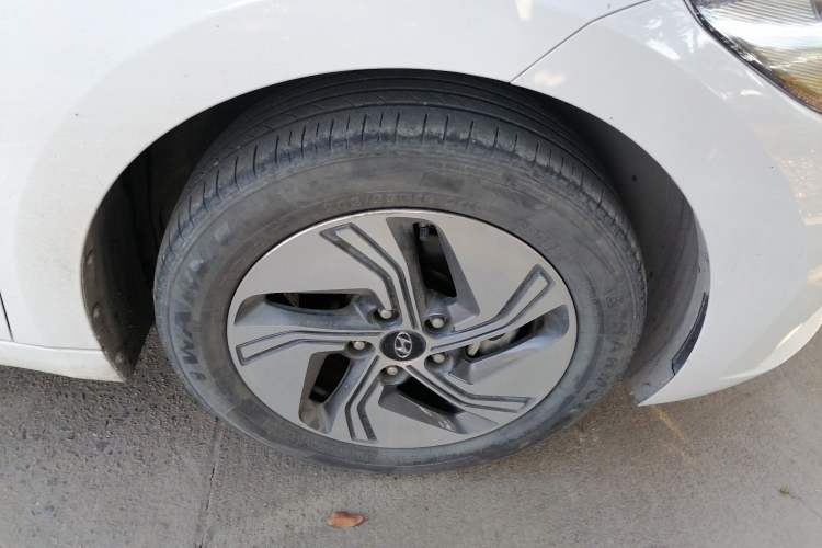 Used Hyundai Elantra PHEV 2019 1.6L PHX Le Xing Edition Right Front Wheel Hub