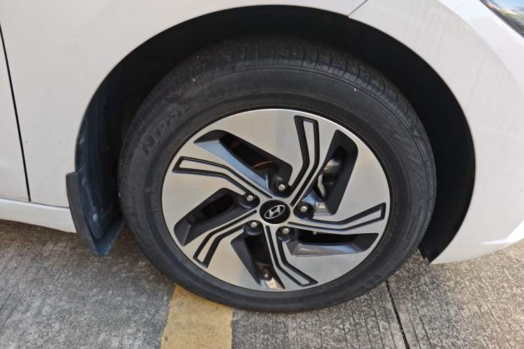 Used Hyundai Elantra PHEV 2019 1.6L PHX Le Xing Edition Right Front Wheel Hub