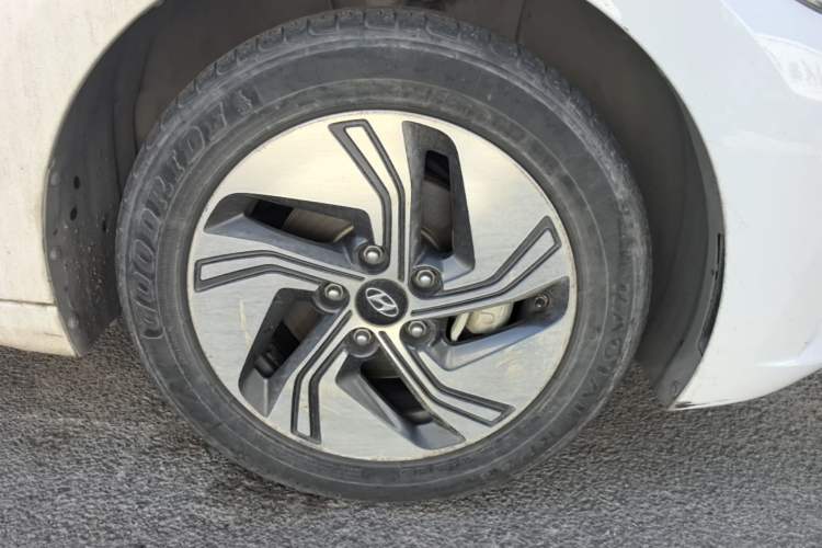 Used Hyundai Elantra PHEV 2019 1.6L PHX Le Xing Edition Right Front Wheel Hub