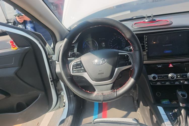 Used Hyundai Elantra PHEV 2019 1.6L PHS Comfort Edition Steering Wheel